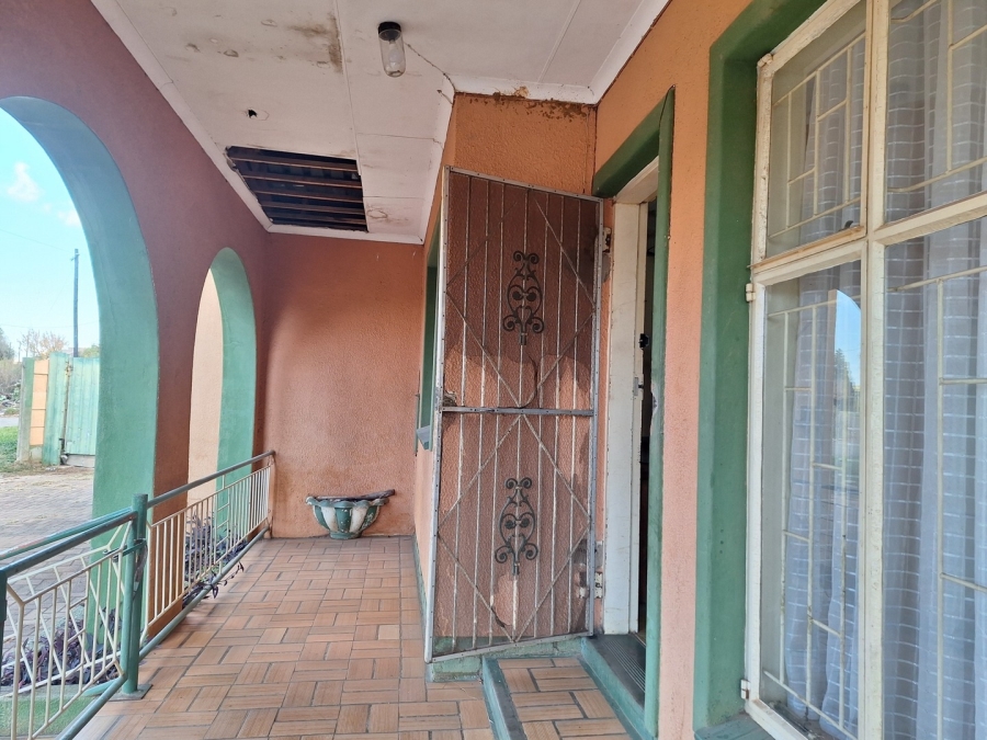 4 Bedroom Property for Sale in Mohadin North West